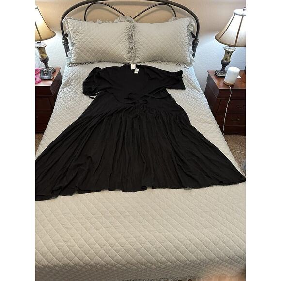 NWT Avenue Women Val Dress Short Button Tab Flutter Sleeve Size 22/24 Black - Picture 5 of 16